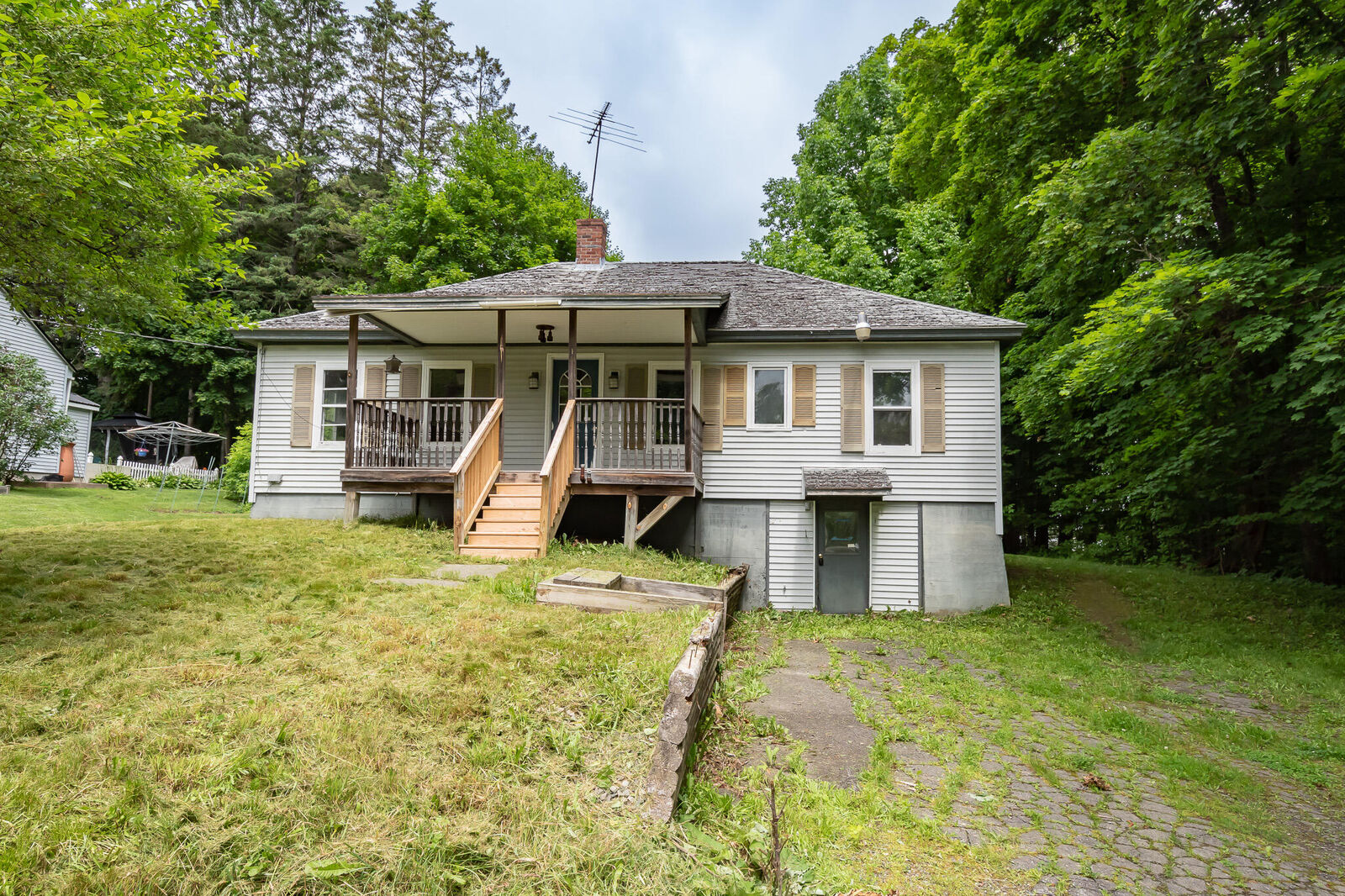 Property Photo:  180 Lawrence Street  ME 04426 