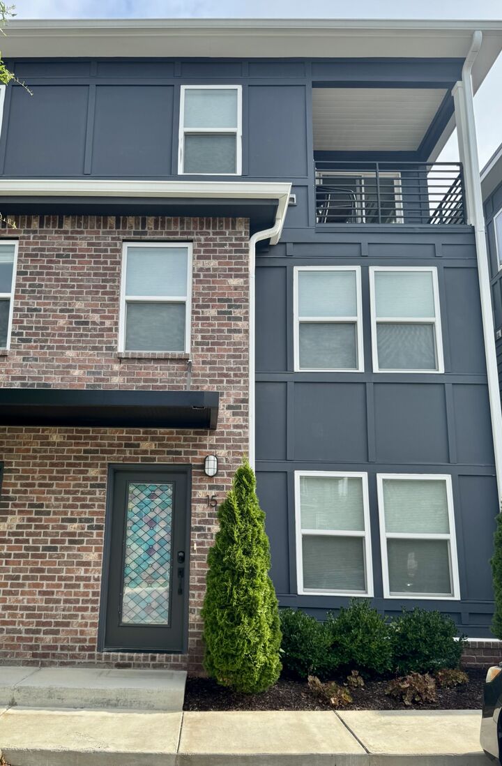 Property Photo: 102 Duke St 15 TN 37207