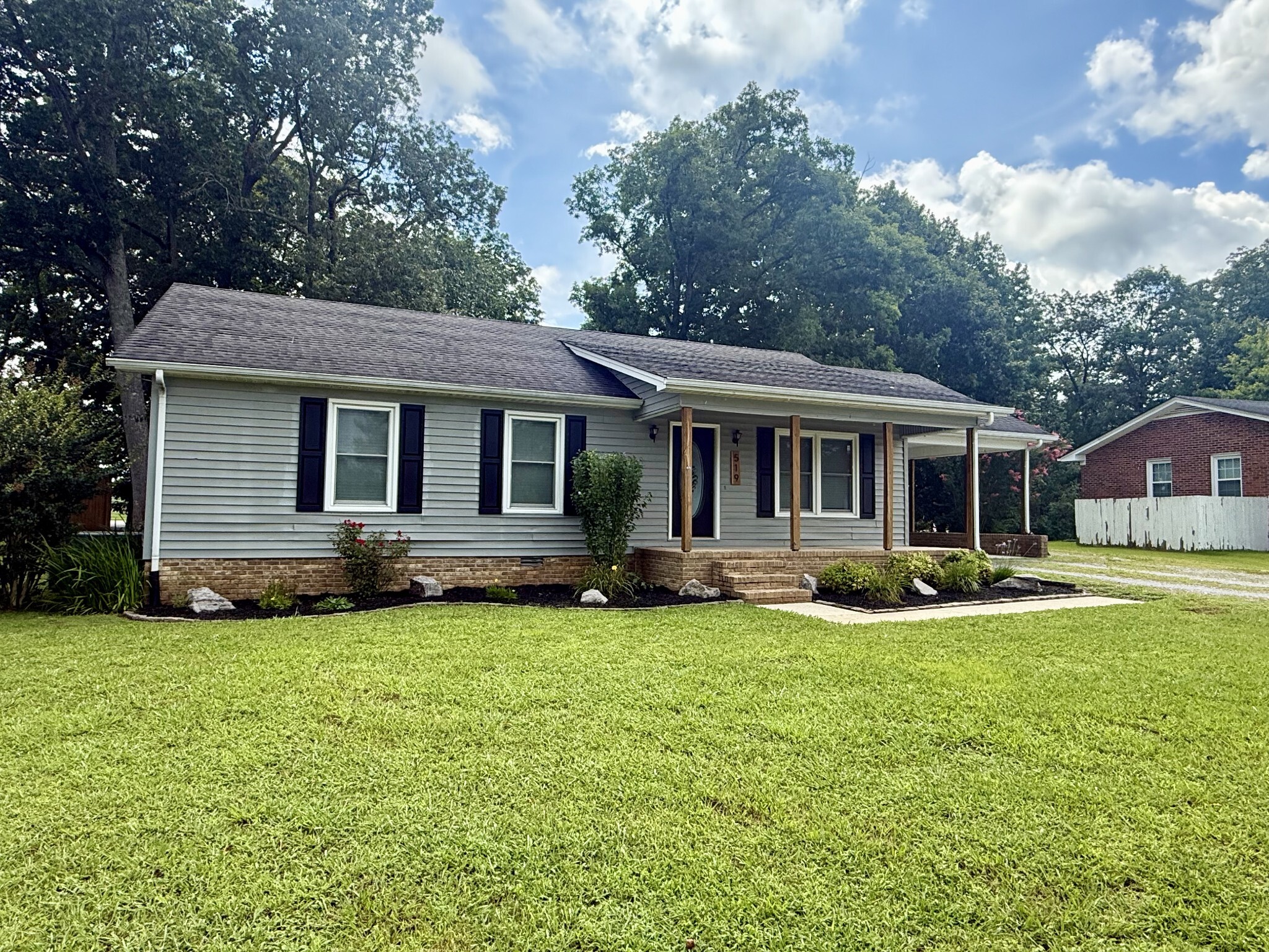 Property Photo: 519 Sun Cir TN 37160