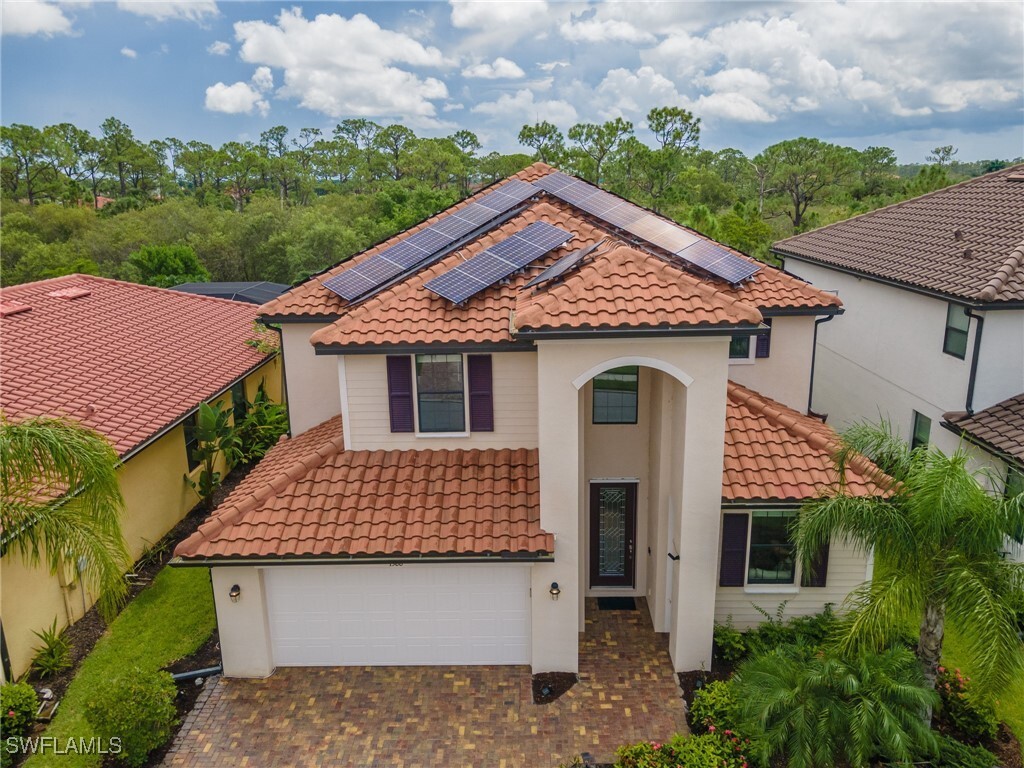 Property Photo: 1588 Vizcaya Lane FL 34113