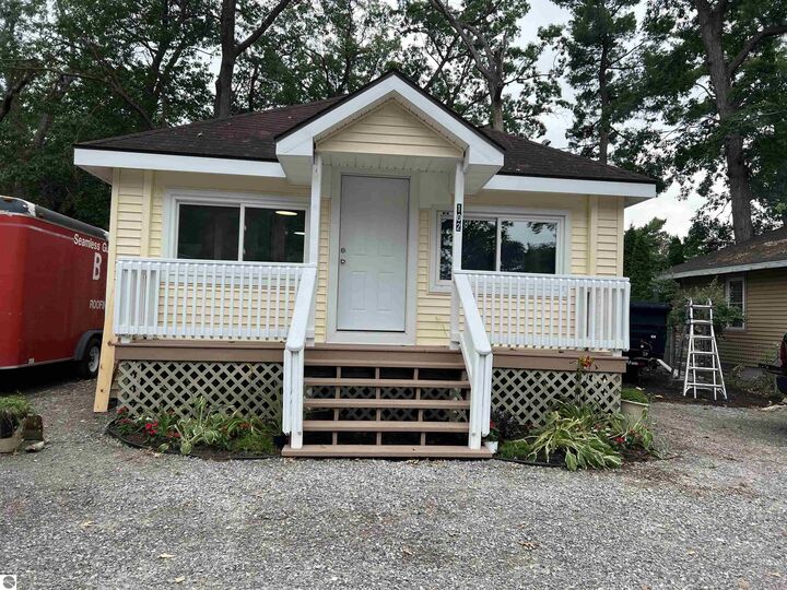 Property Photo:  102 Oak Street  MI 48651 