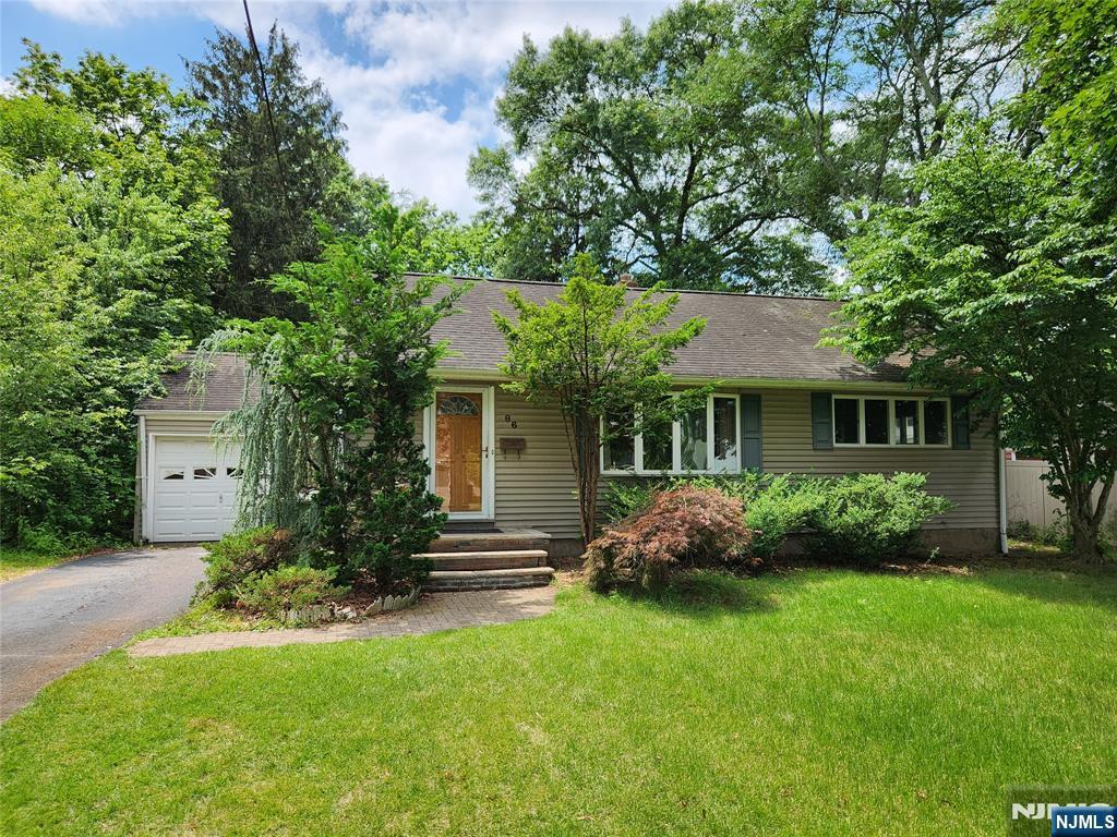 86 Azalea Street  Paramus NJ 07652 photo