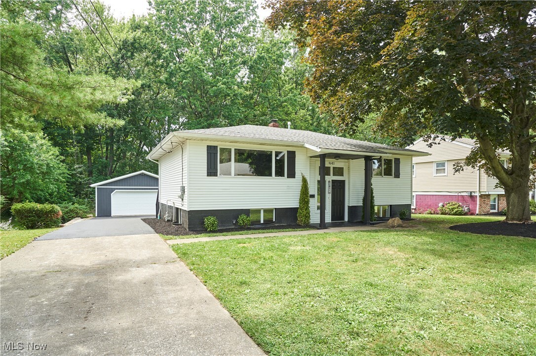 Property Photo: 941 North Avenue OH 44077