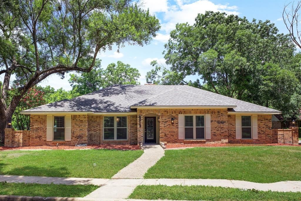Property Photo:  5713 Cornerstone Drive  TX 75043 