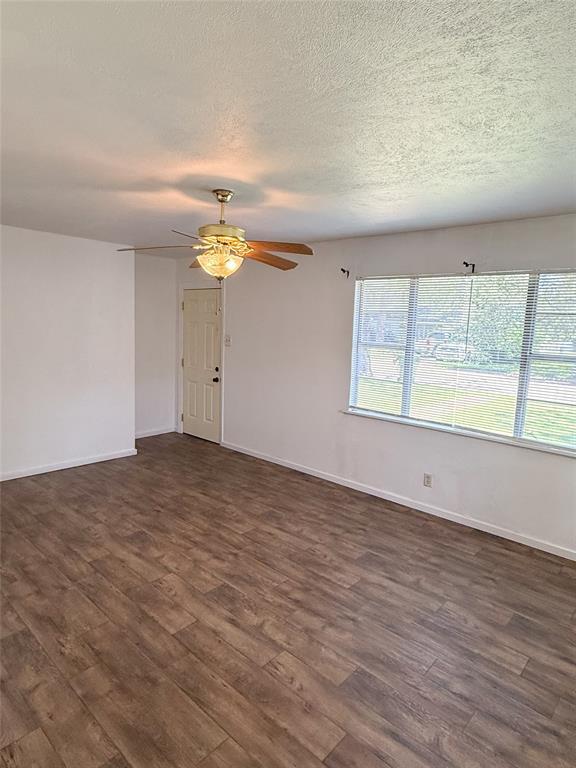 Property Photo: 713 Dunbar Avenue TX 76704