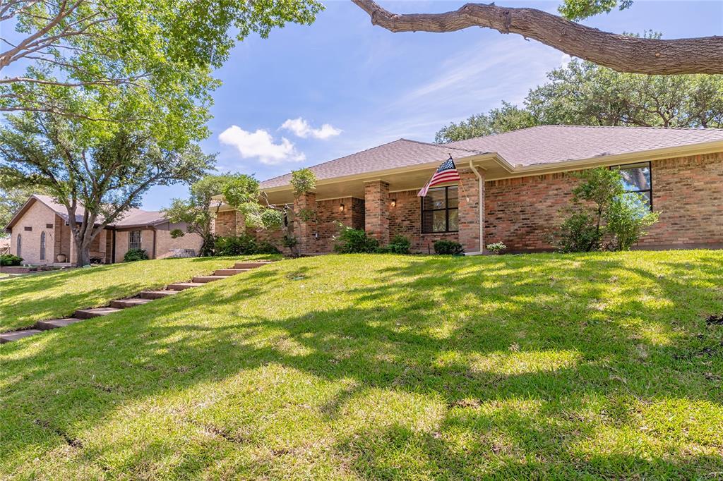 Property Photo:  2017 Wellington Drive  TX 75051 