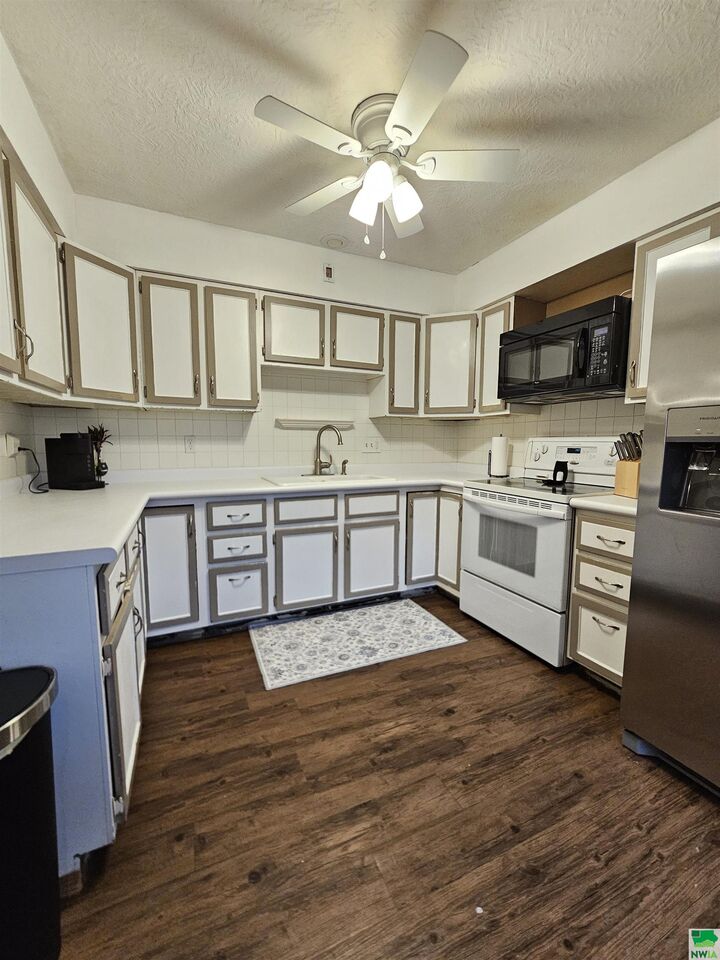 Property Photo: 2508 S Royce IA 51106
