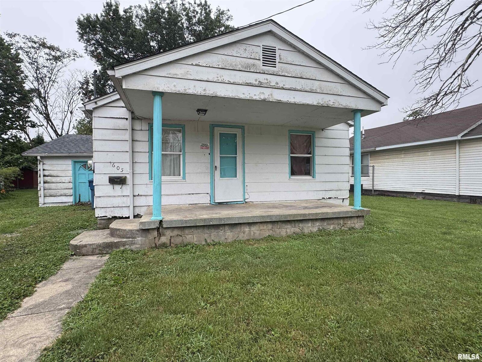 Property Photo:  605 Gragg Street  IL 62801 