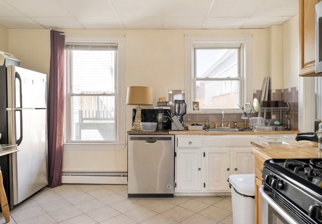 Property Photo: 5 Fountain Ave 3 MA 02145