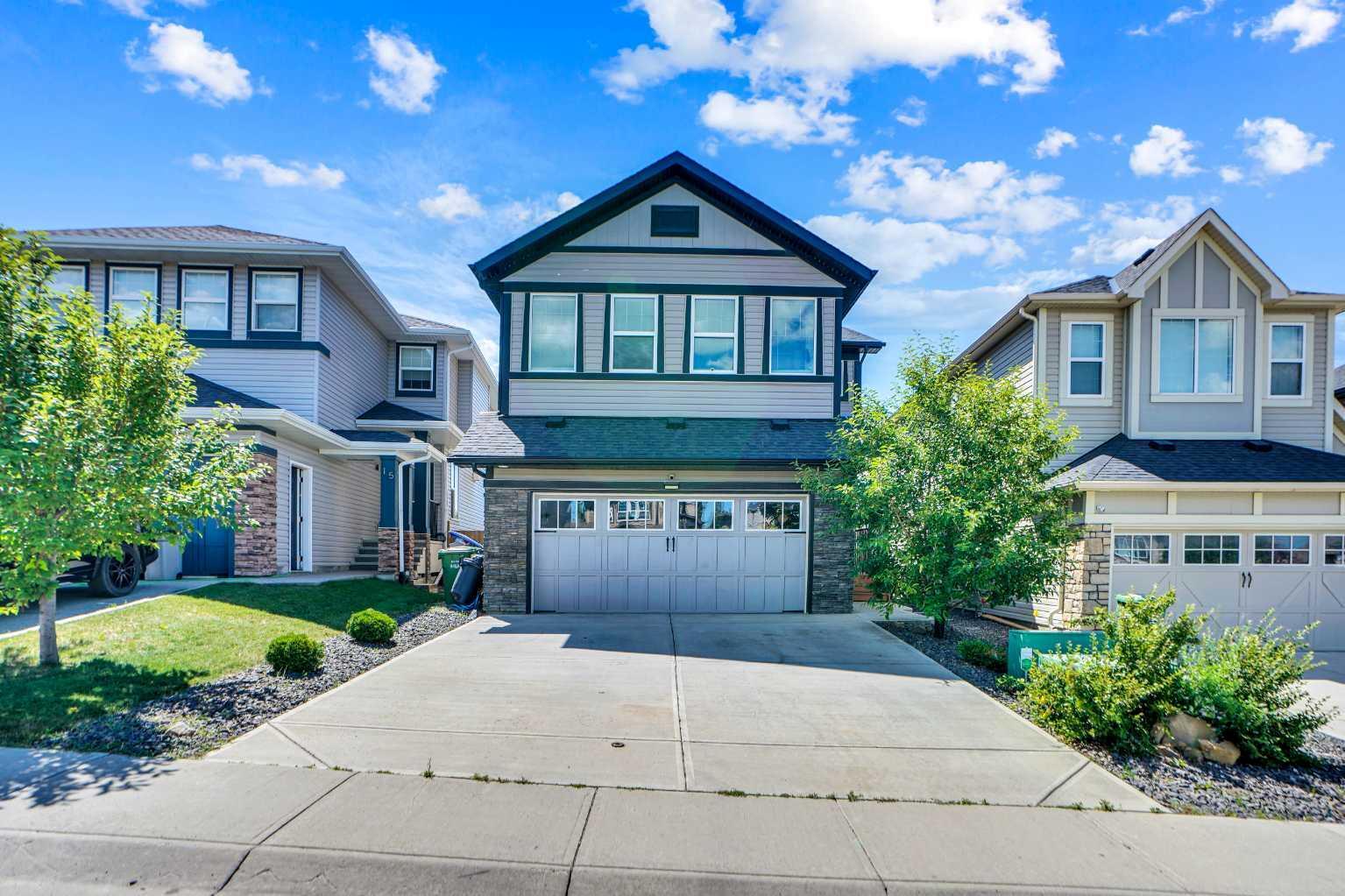 19 Hillcrest Link SW  Airdrie AB T4B 4B1 photo
