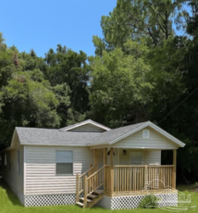 Property Photo: 1100 Wayne Ave FL 32507