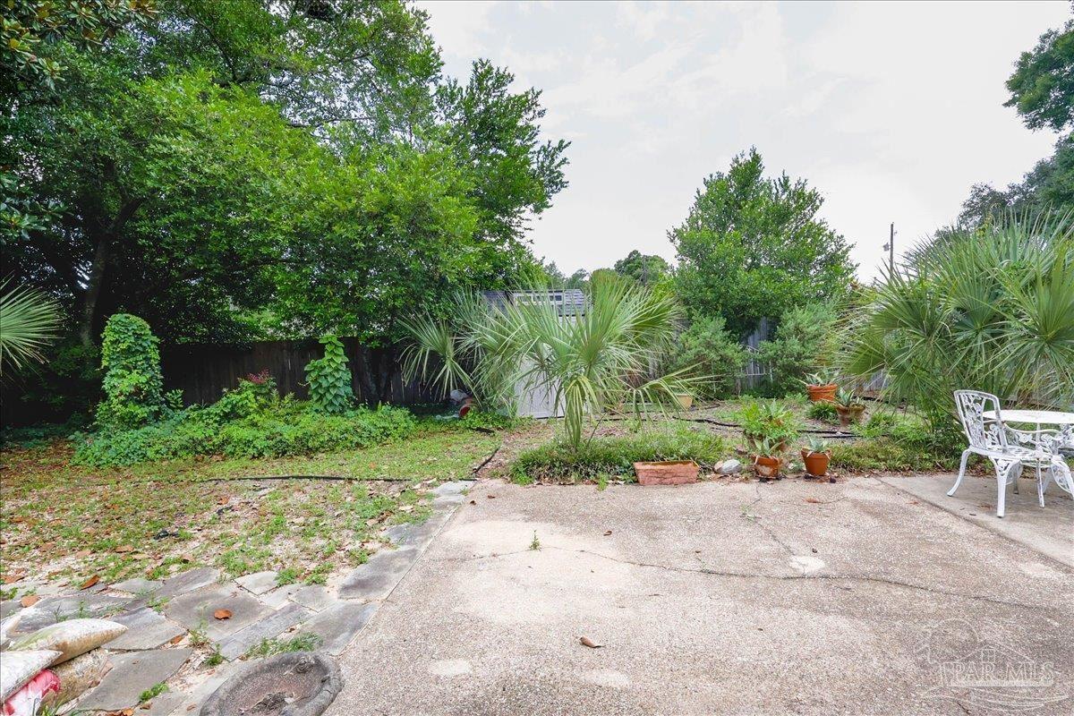 Property Photo:  195 Harrison Ave  FL 32505 