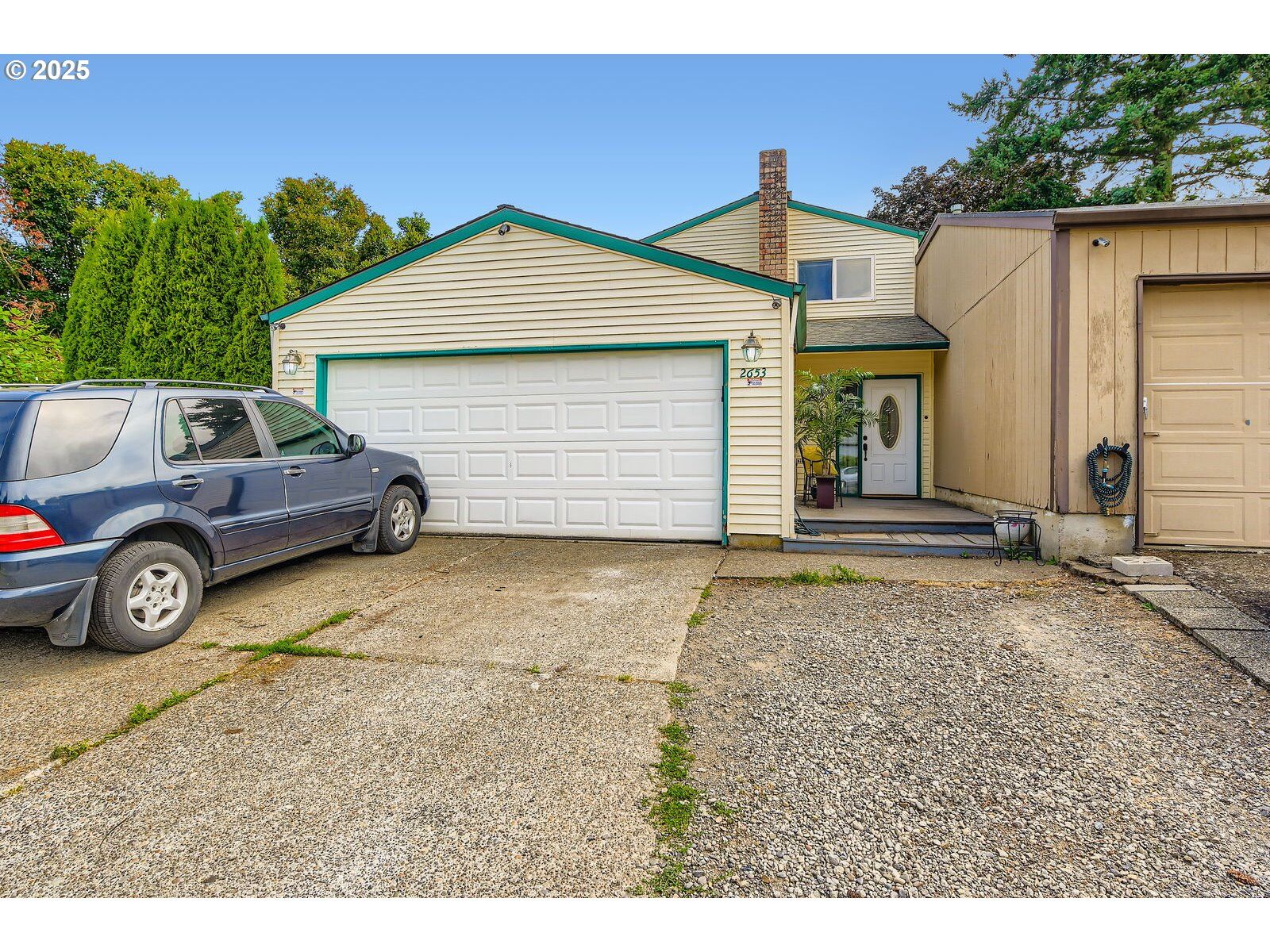 Property Photo: 2653 SW 18th Pl OR 97080