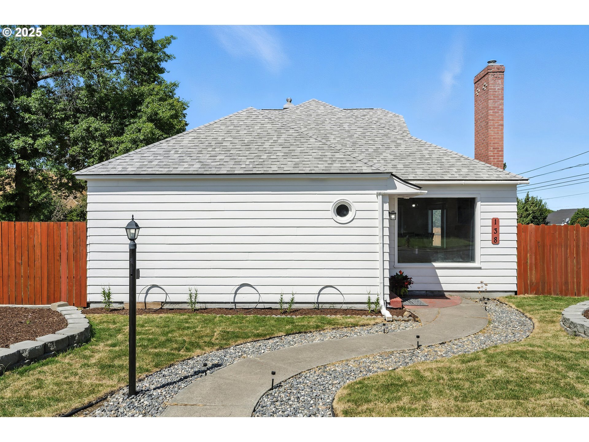 Property Photo:  138 Dehaven St  OR 97862 