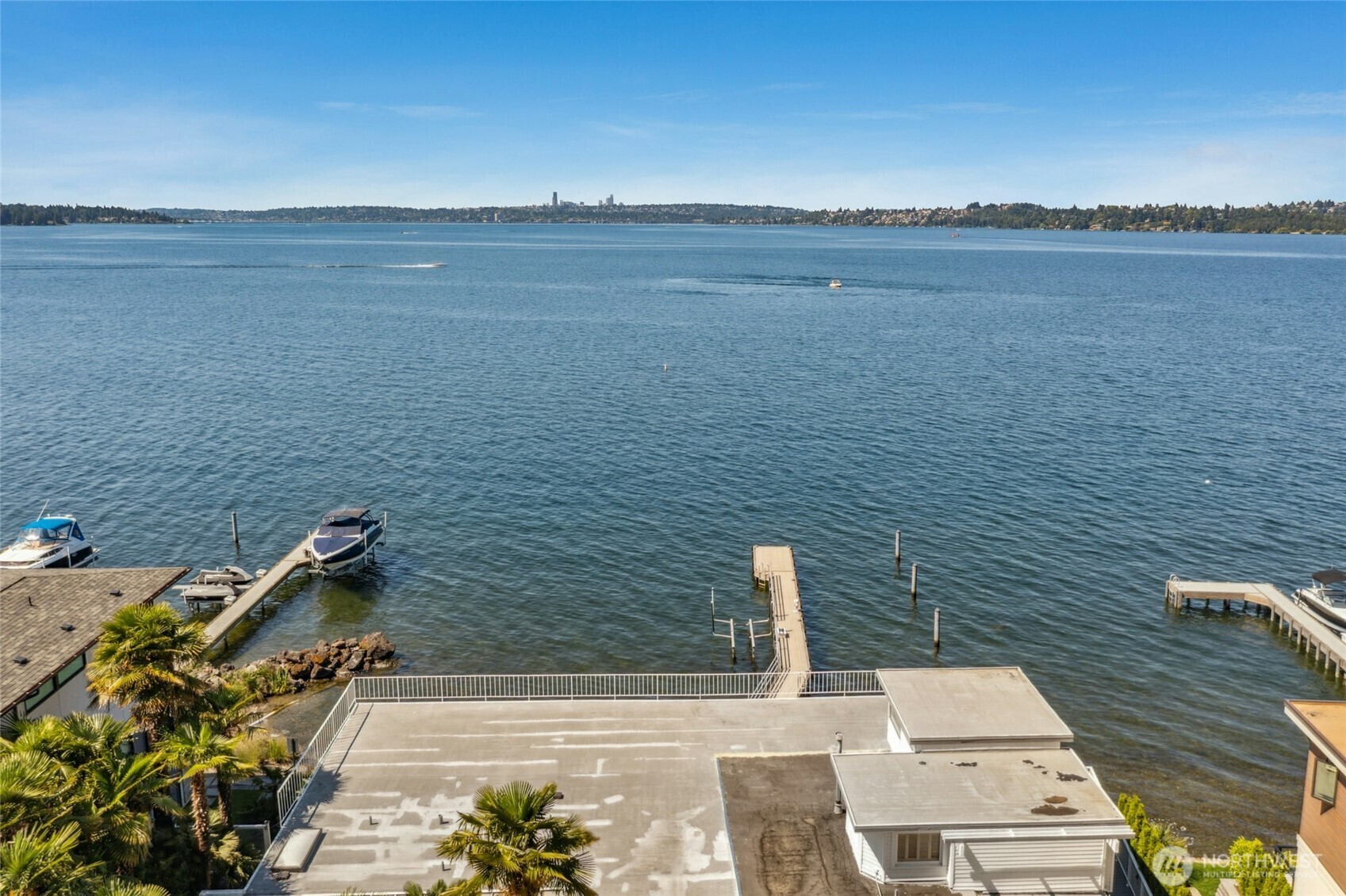 Property Photo: 195 Lake Avenue W WA 98033