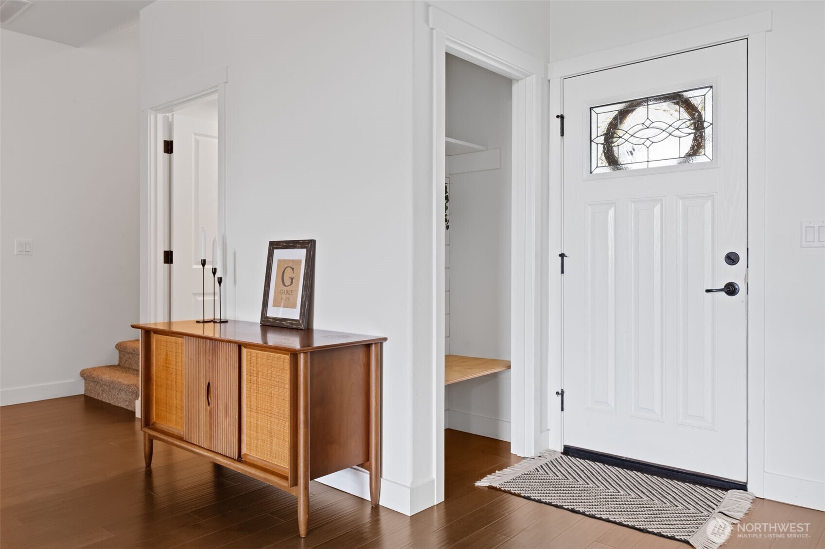 Property Photo: 8439 Viewcrest Lane SE WA 98501