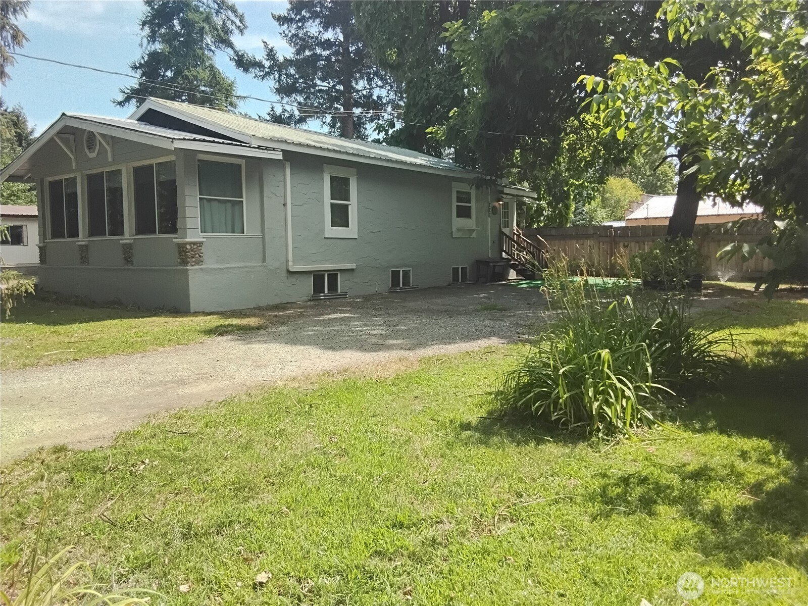 Property Photo: 306 Henderson Way E WA 98855