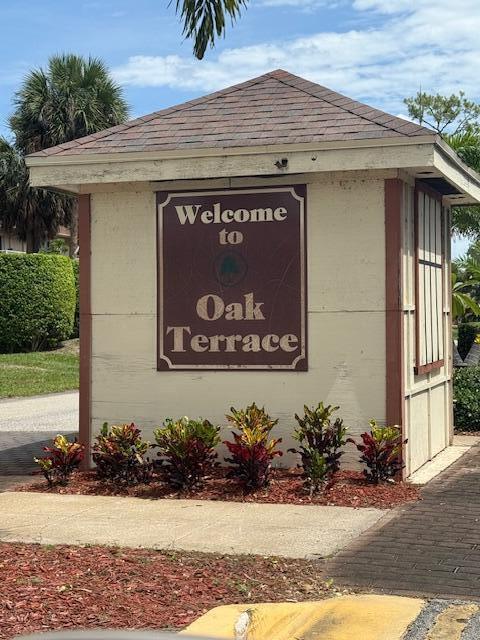 Property Photo: 4720 Oak Terrace Drive FL 33463