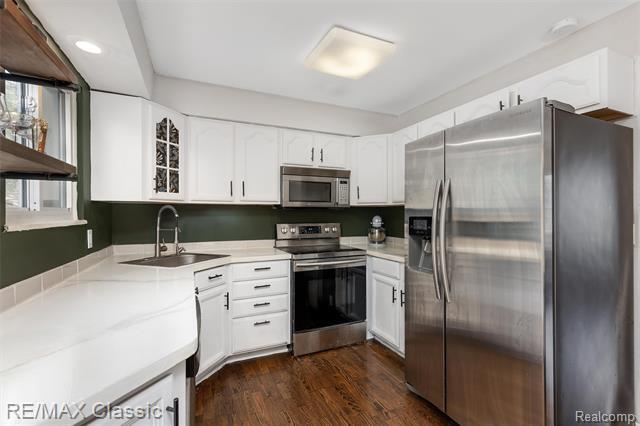 Property Photo: 5025 S Pine Knob Trail MI 48346