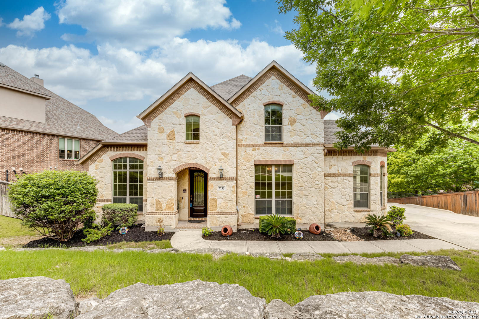 Property Photo: 7735 Stonewall Hill TX 78256