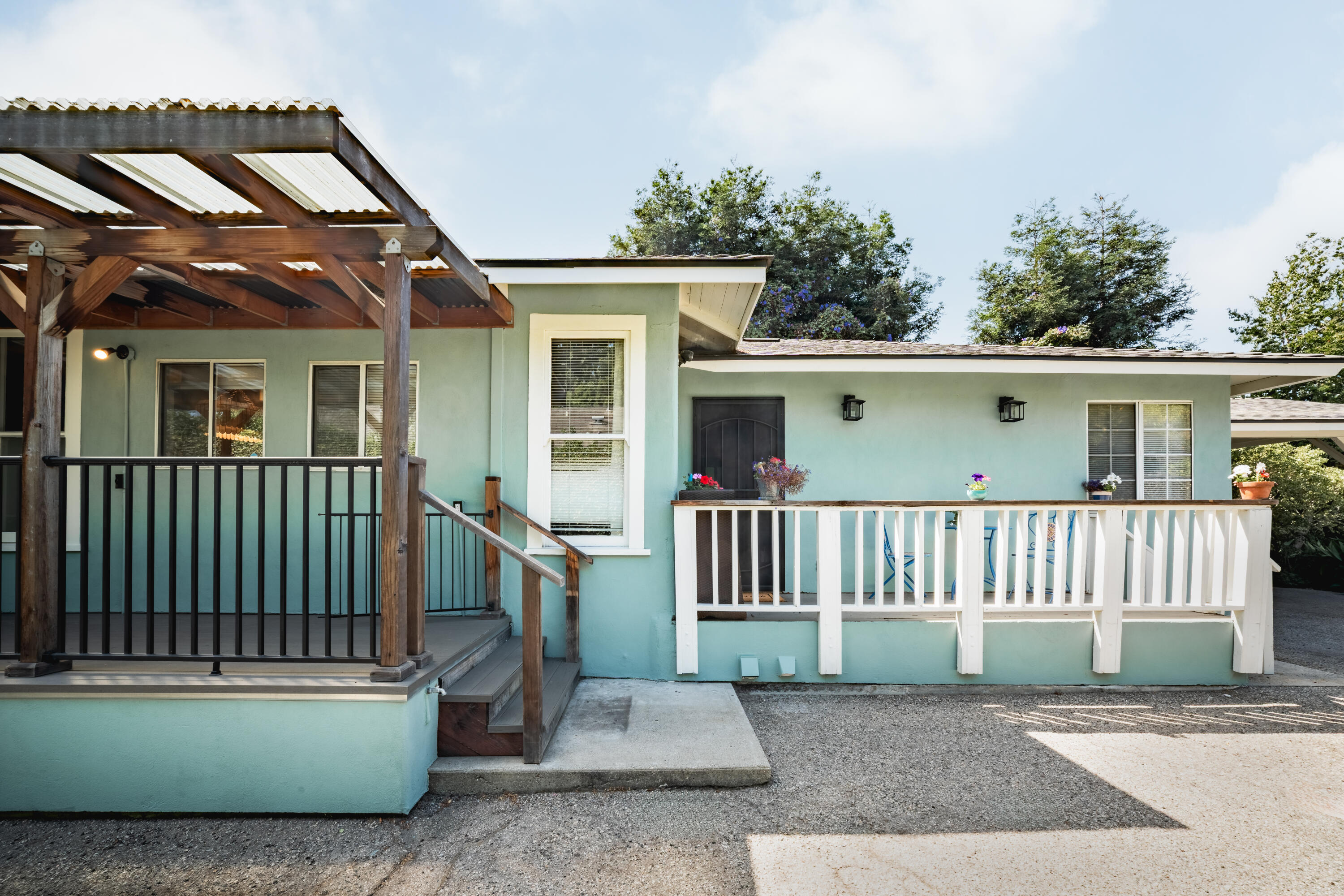 Property Photo:  1522 San Pascual Street  CA 93101 