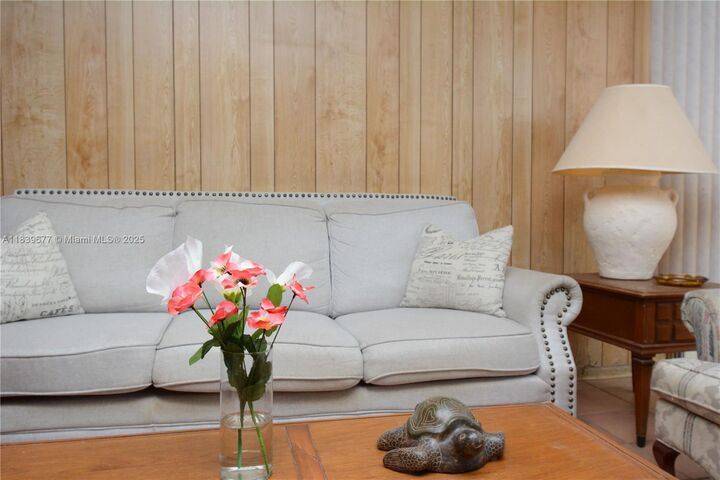 Property Photo: 13935 SW 84th St 905 FL 33183