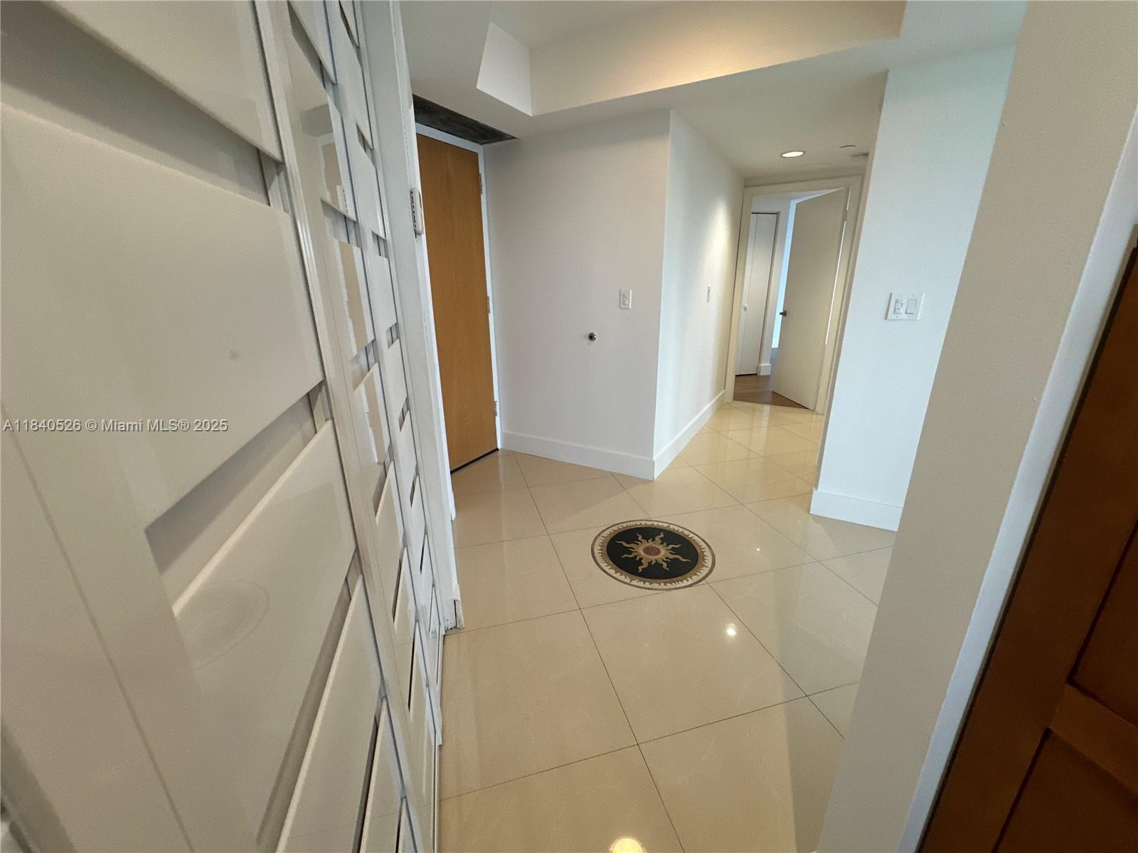 Property Photo: 20185 E Country Club Dr 1105 FL 33180