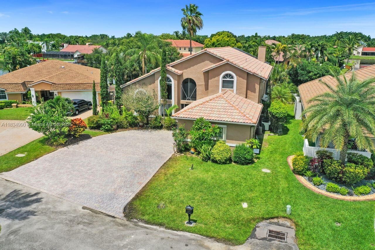 Property Photo: 9940 SW 4th St FL 33324