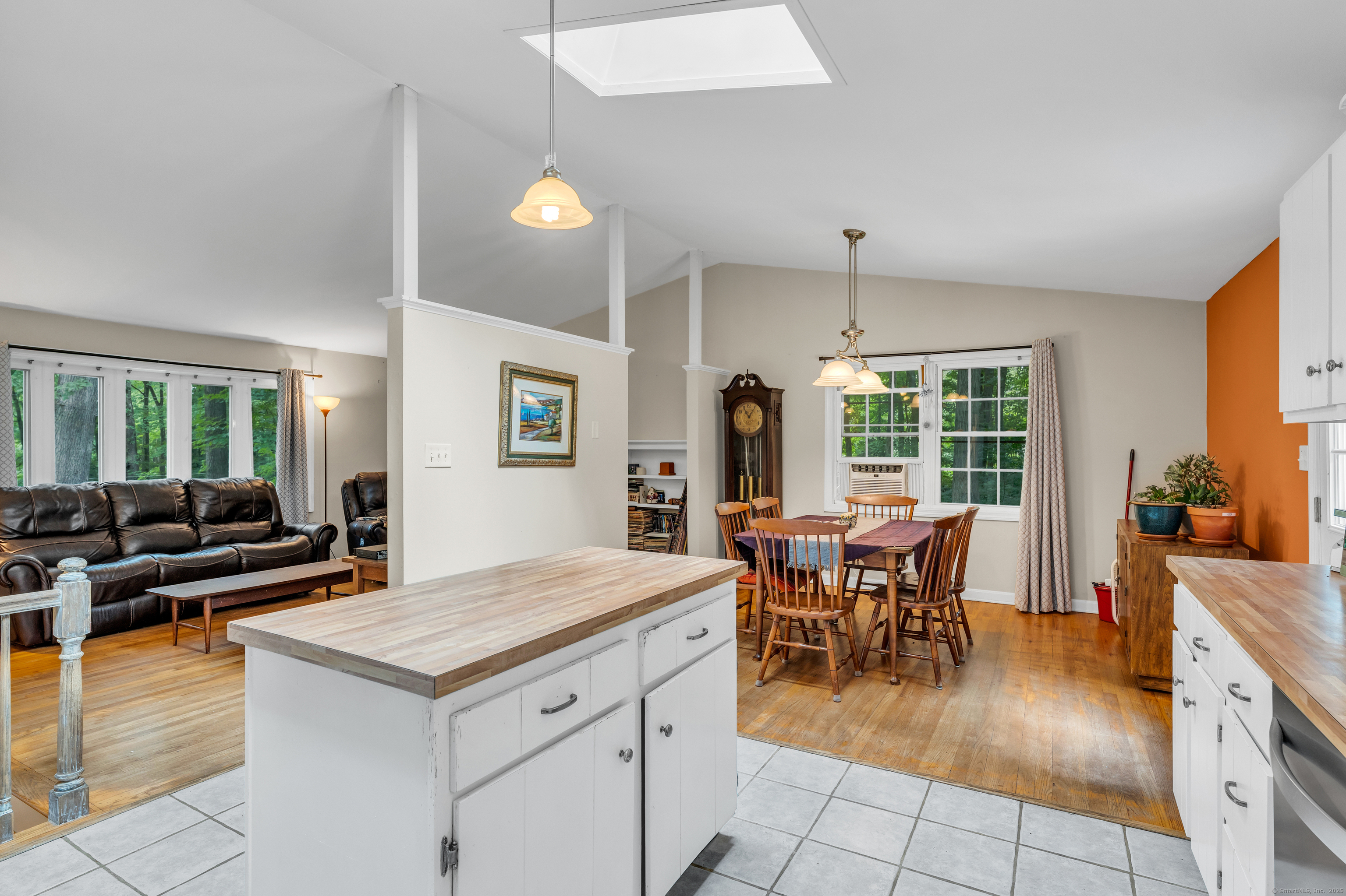 Property Photo: 142 Wilderwood Drive CT 06437