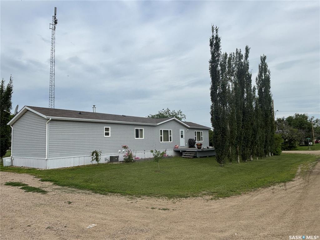 Property Photo:  112 2nd Avenue  SK S0L 2E0 