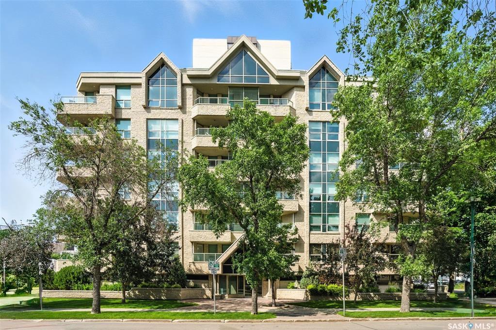 Property Photo: 303 5th Avenue N 406 SK S7K 2P6