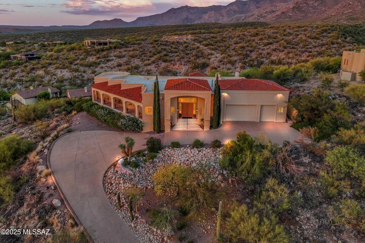 Property Photo:  10060 N La Reserve Drive  AZ 85737 