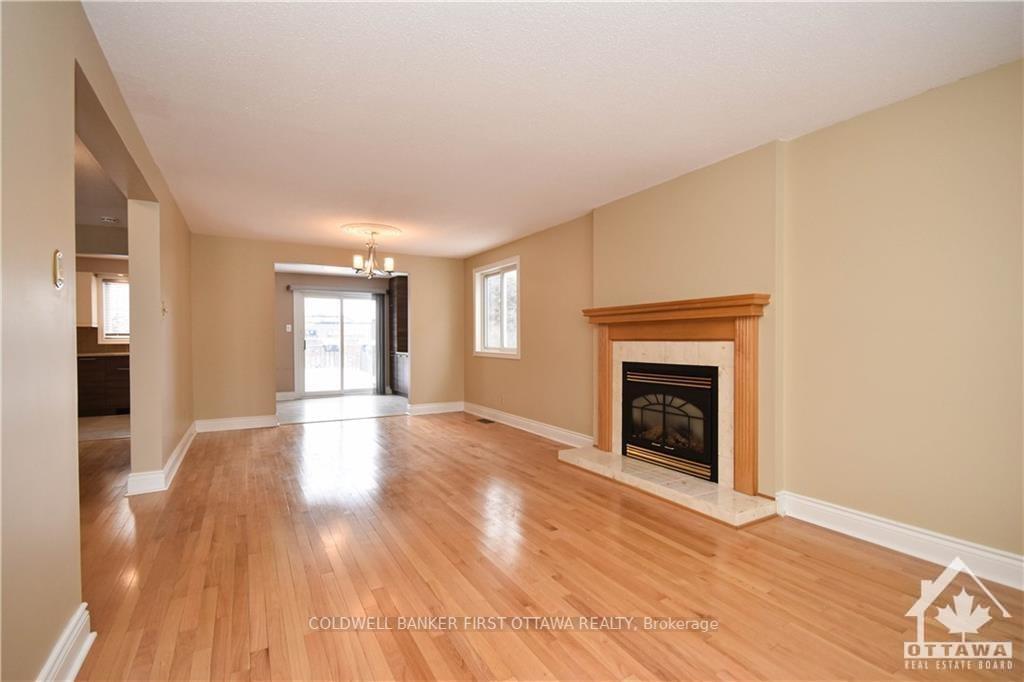 Property Photo: 1883 Des Prairies Avenue ON K1E 2R5