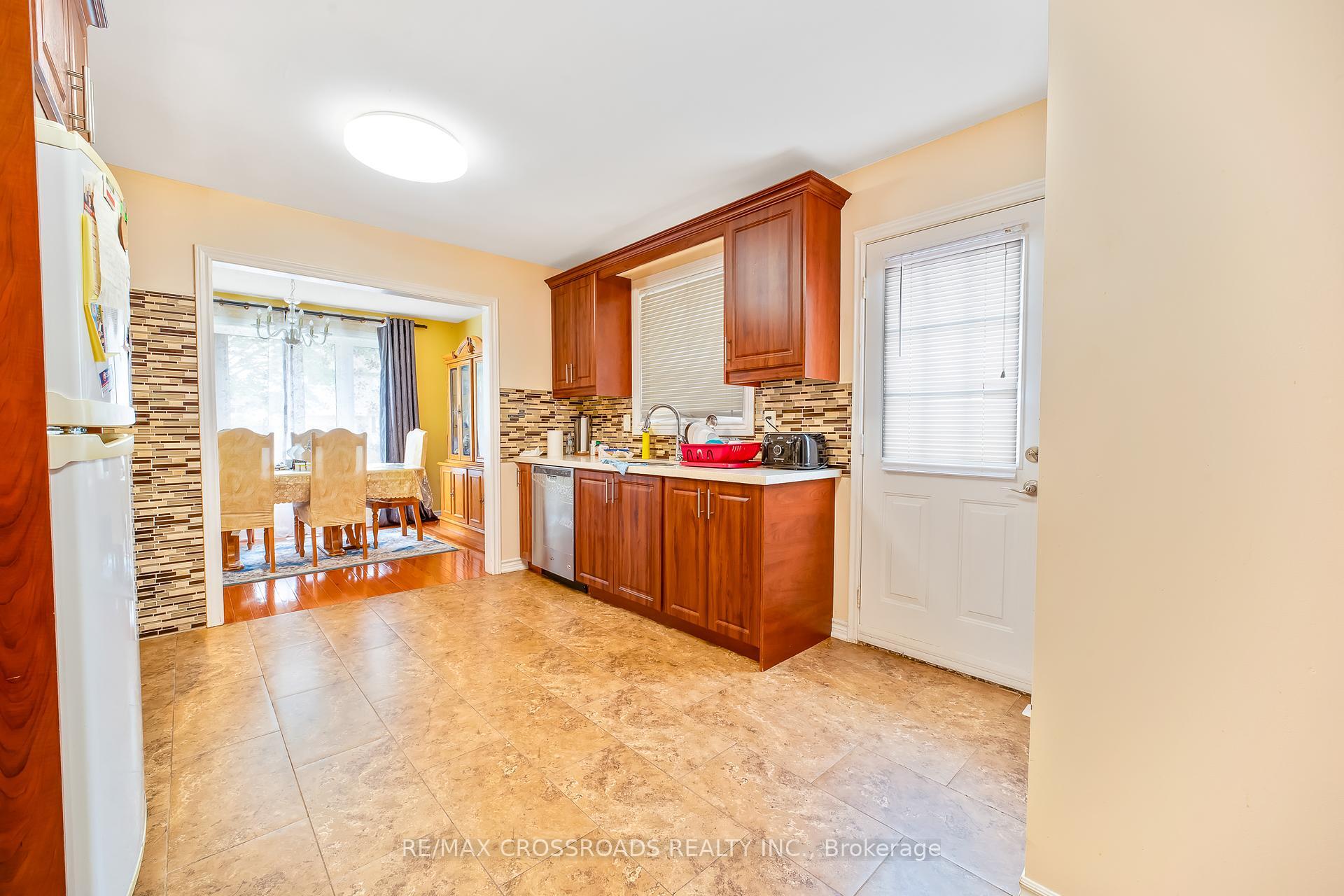Property Photo: 56 Hutcherson Square ON M1B 1C6