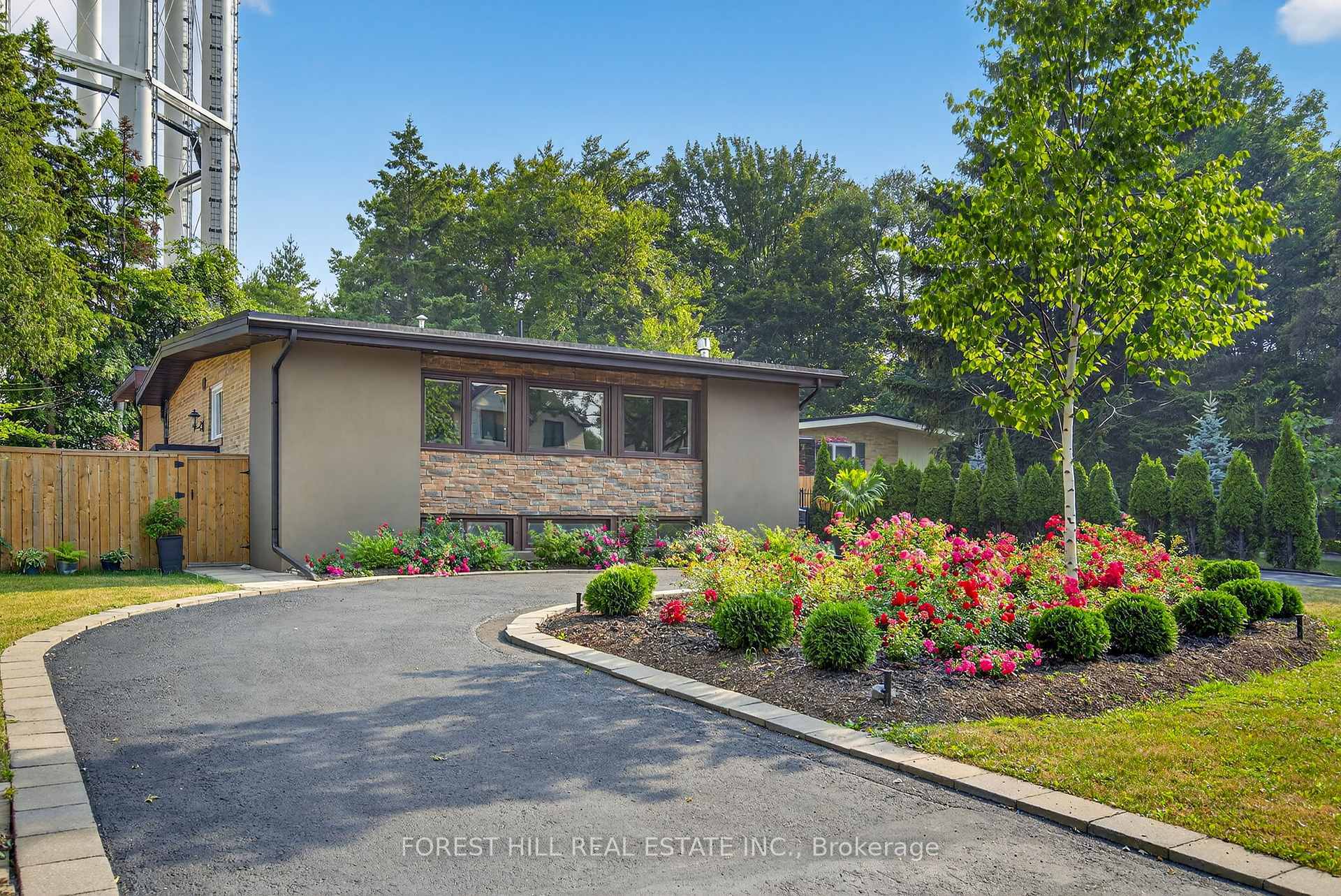 9 Tadcaster Place  Toronto ON M3B 1G6 photo