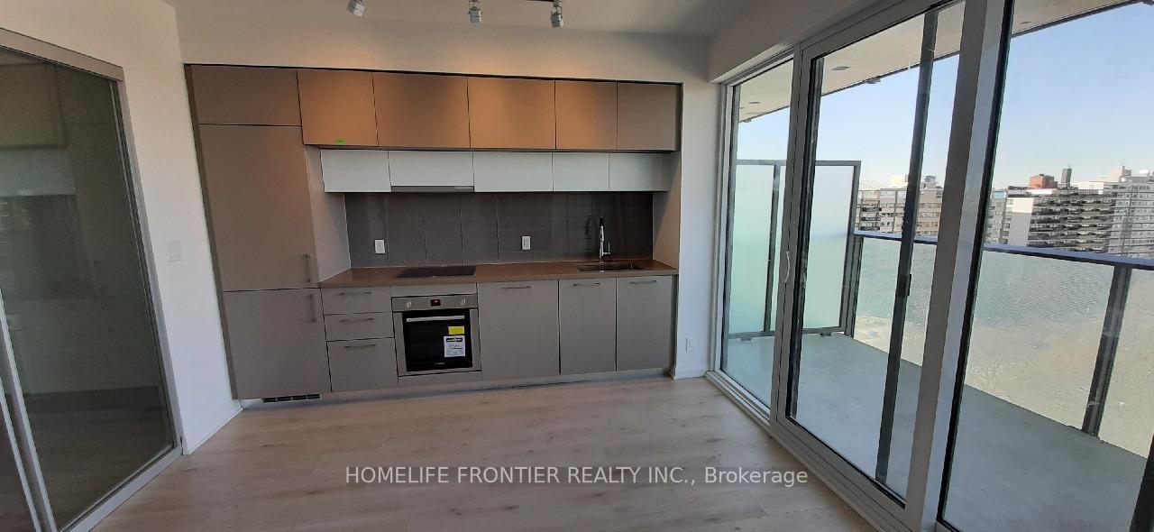Property Photo: 99 Foxbar Road 1405 ON M4V 2G5