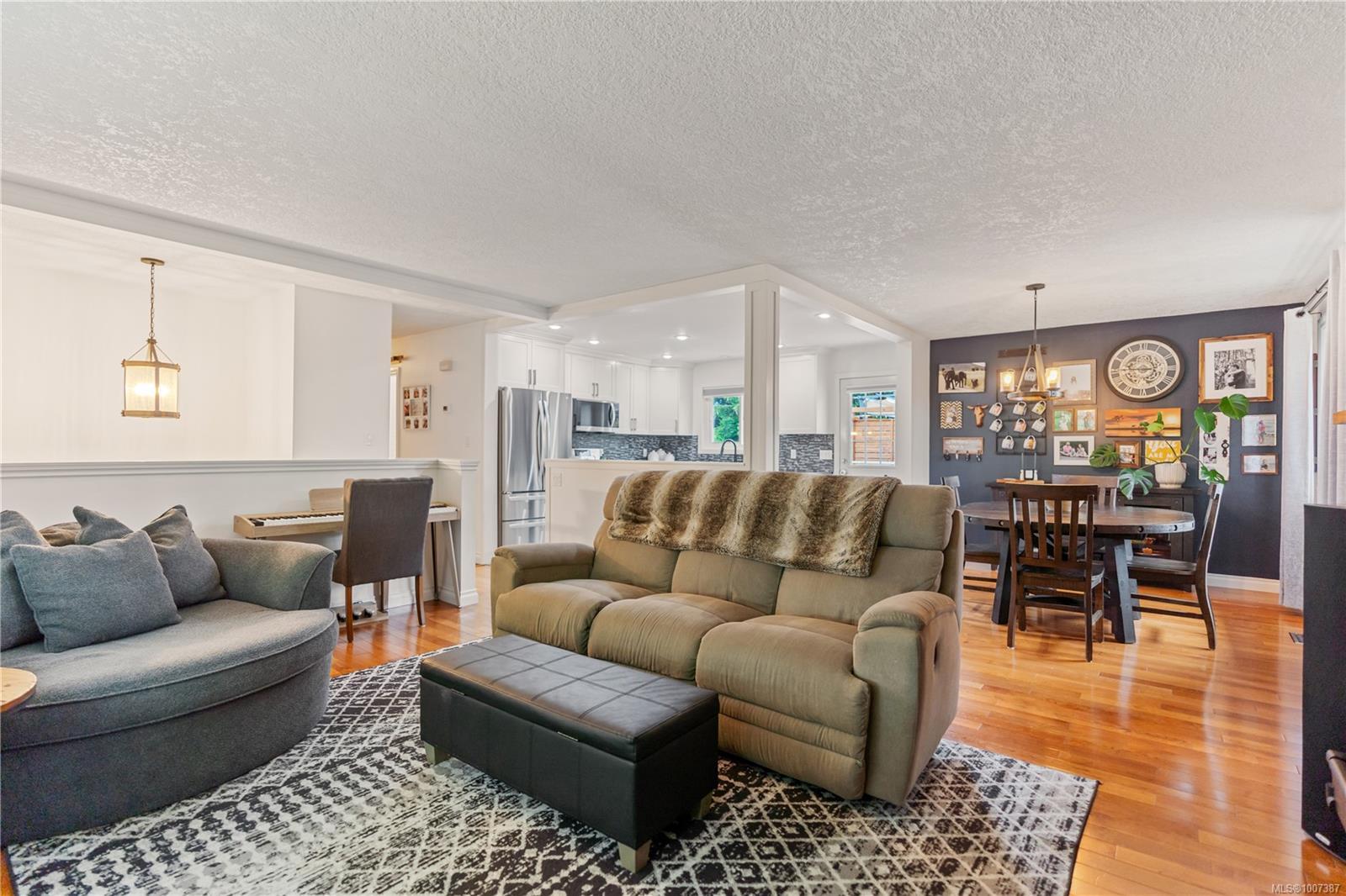 Property Photo:  1064 Verdier Ave  BC V8M 1E6 