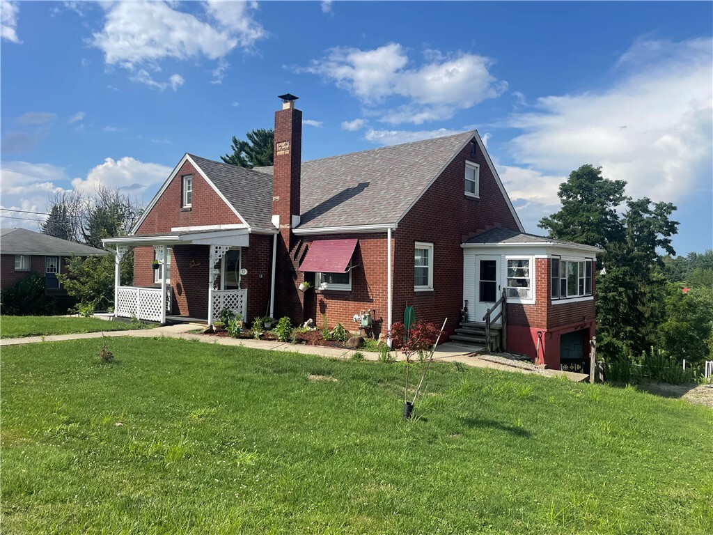 Property Photo: 33 Orchard Ln. PA 15063
