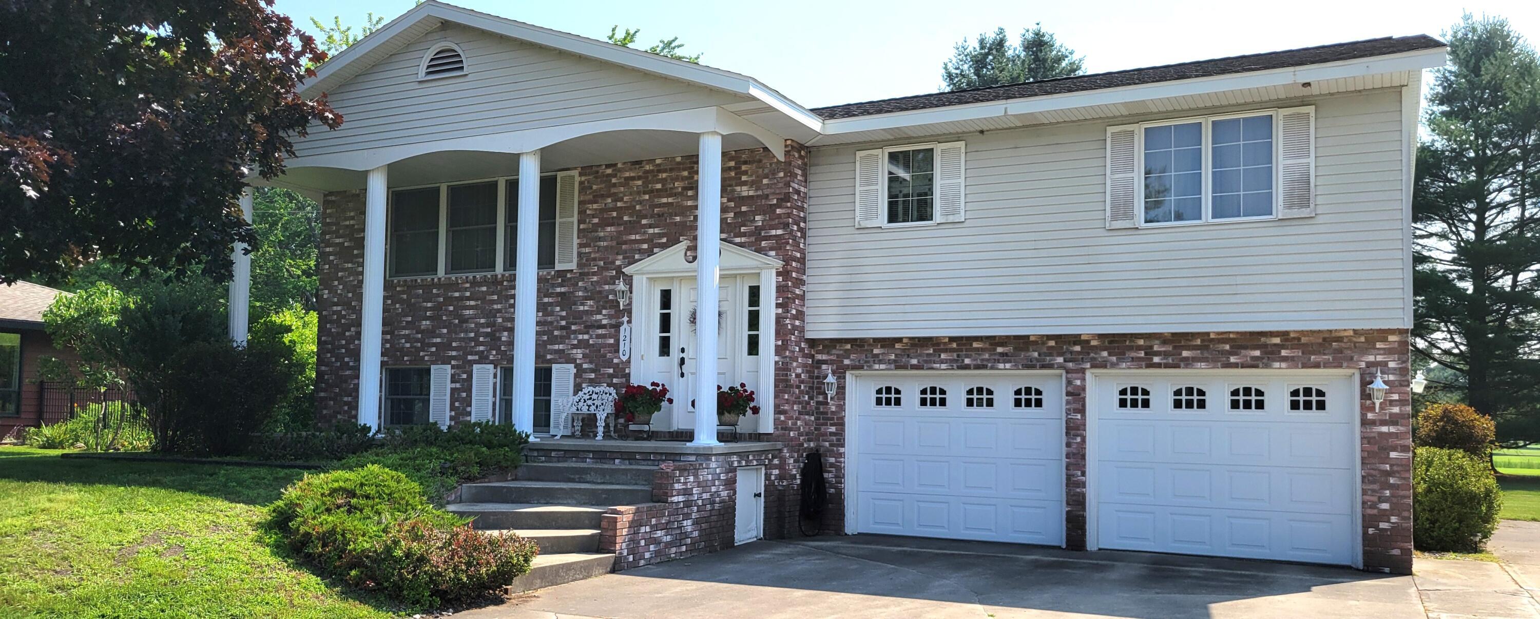 Property Photo:  1210 Dow Drive  MI 49707 