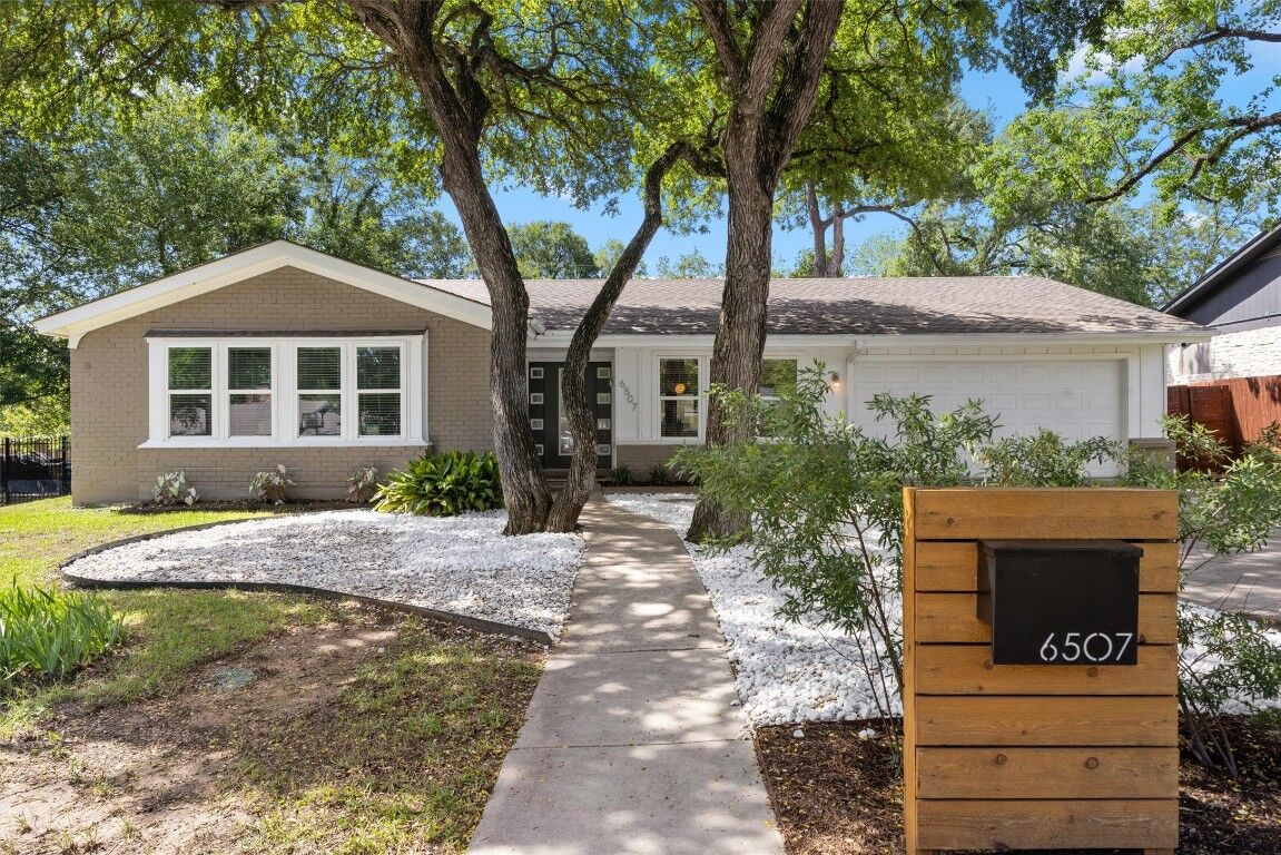 Property Photo: 6507 Auburnhill Street TX 78723