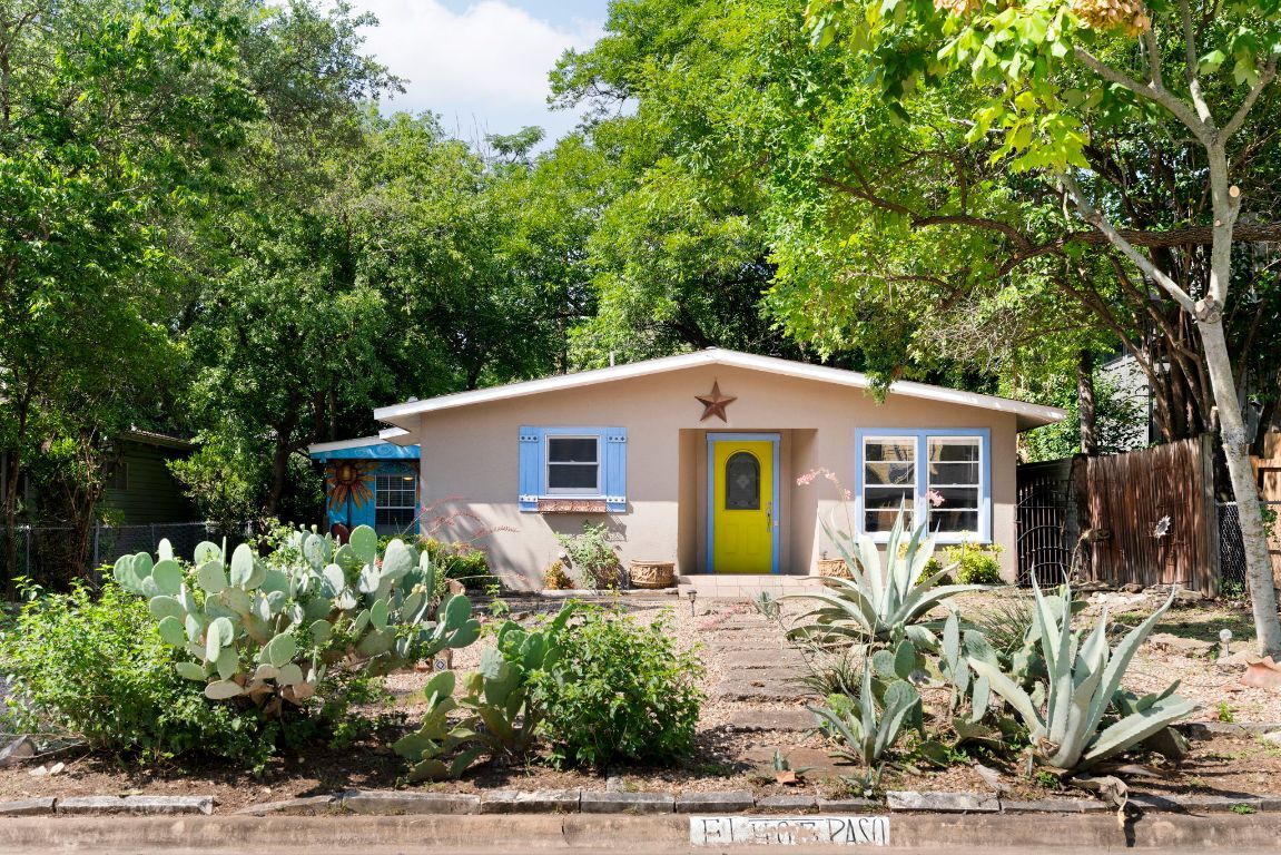 Property Photo:  405 El Paso Street  TX 78704 