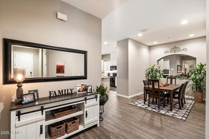 Property Photo:  1255 N Arizona Avenue 1104  AZ 85225 