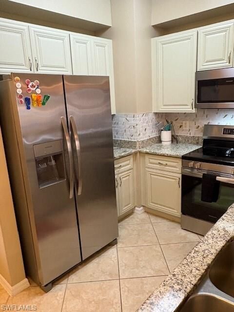 Property Photo:  1064 Winding Pines Cir 205  FL 33909 