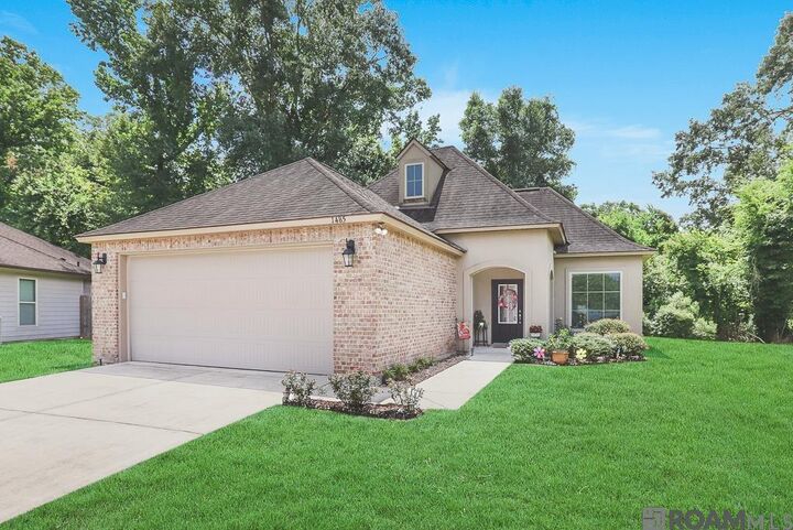 Property Photo: 1485 Alouette Dr LA 70820