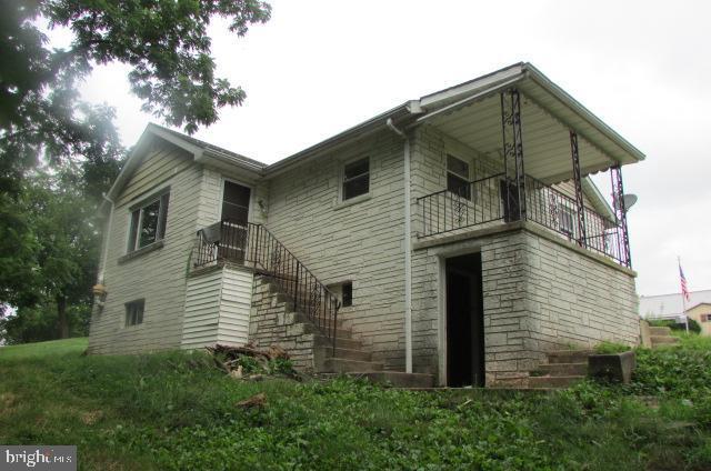 Property Photo:  521 Ash Street  PA 17053 
