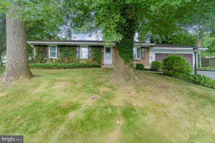 437 Vesta Drive  Dauphin PA 17018 photo