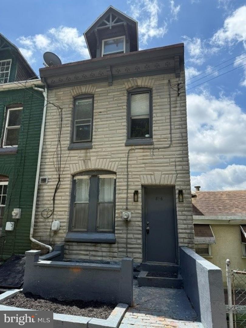 Property Photo: 816 S 9th Street PA 19602