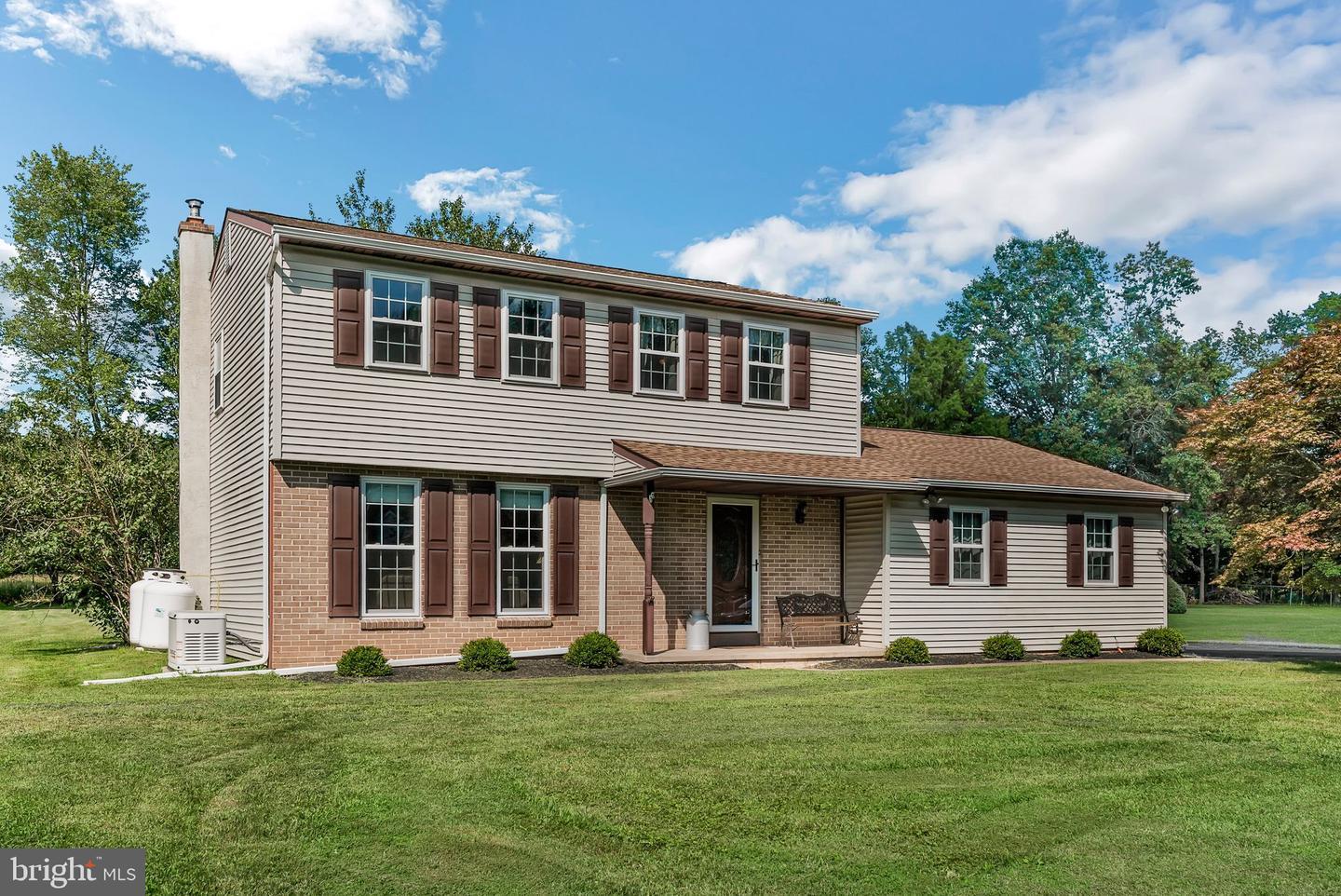 Property Photo: 2078 Brentwood Drive PA 19440