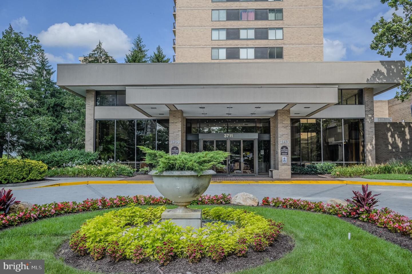 Property Photo: 3713 George Mason Drive 201W VA 22041