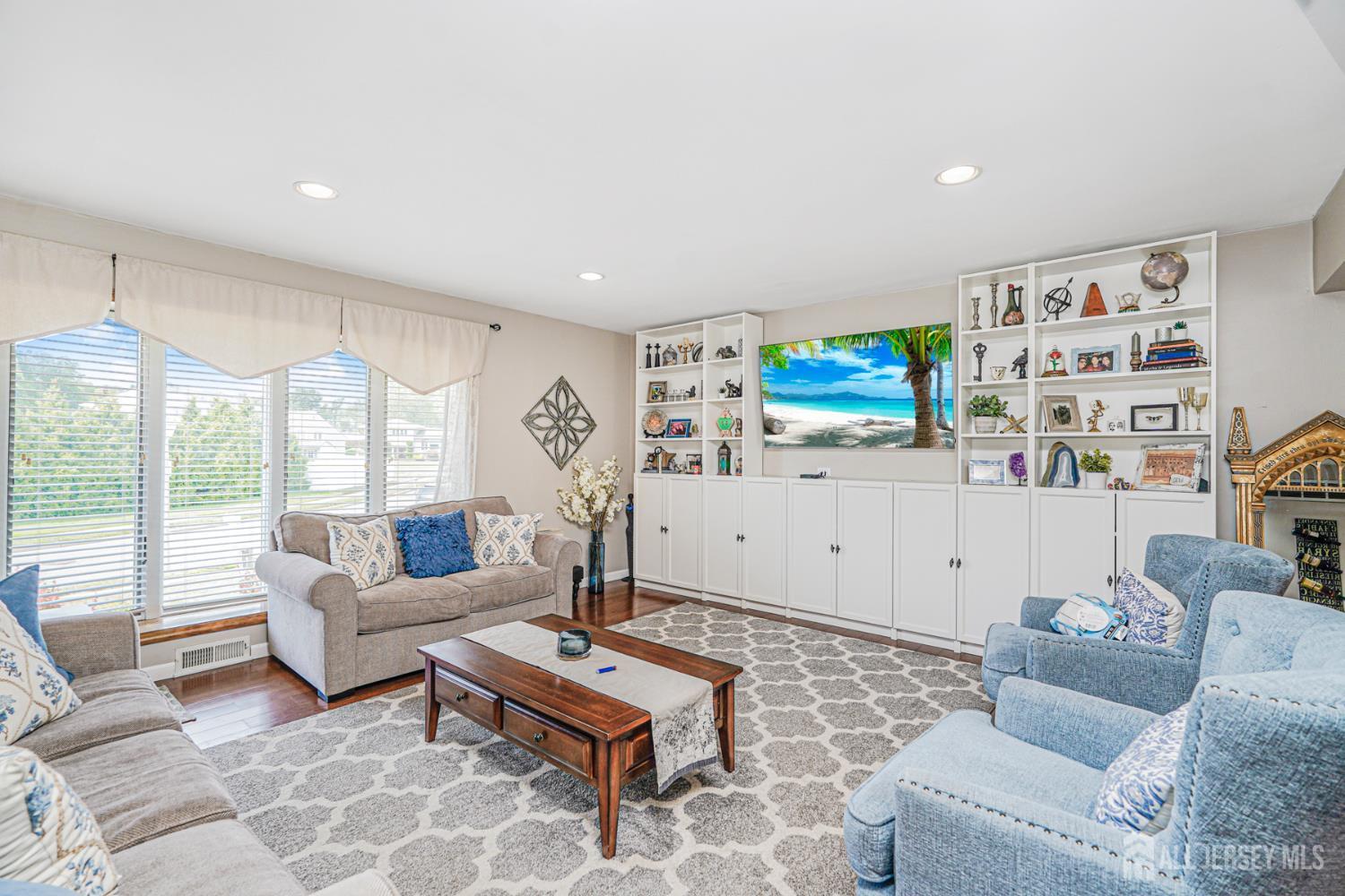 Property Photo:  71 Zaleski Drive  NJ 08872 